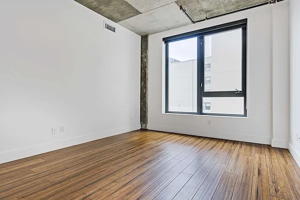 Rented by Golden Lioness Corp | media 12