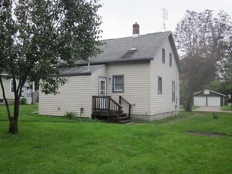2nd image of 1702 S Erie St