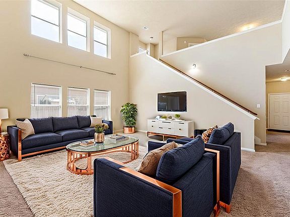 2nd image of 228 Shoshone Ridge Dr