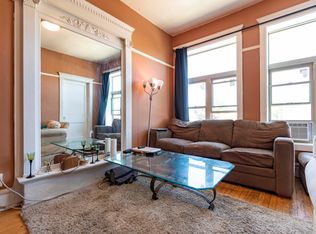 2572 N Lincoln Ave #302, Chicago, IL 60614