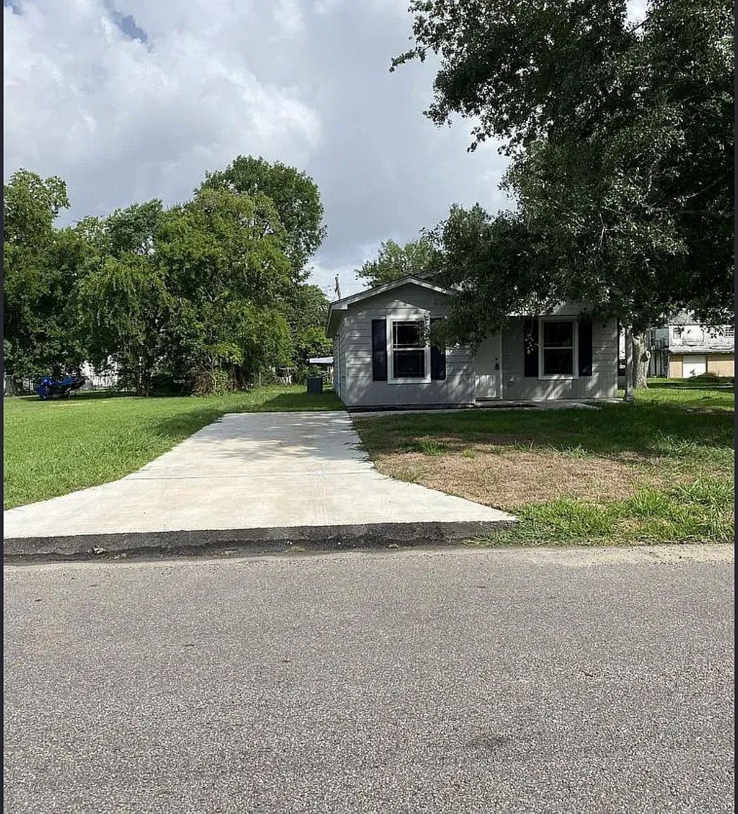 3 bed, 1040 sqft, $1,475 — Photo 2