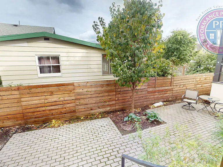 1010 SE 42nd Ave #&-4204 — Photo 24