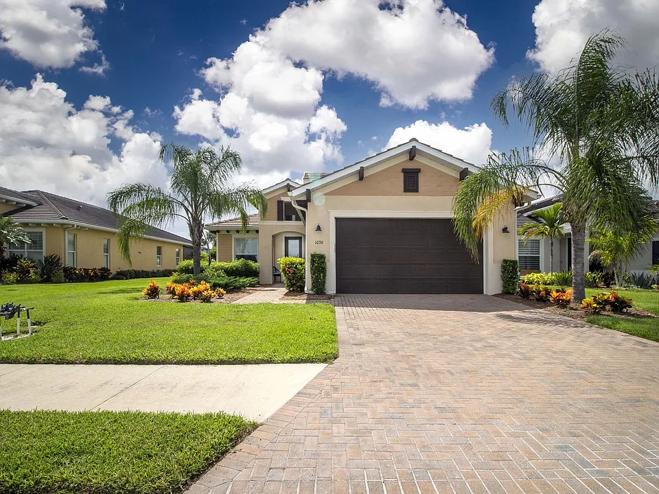 1030 Overlook Ct