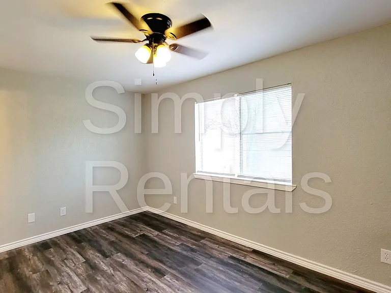 2602 Bliss St — Photo 12