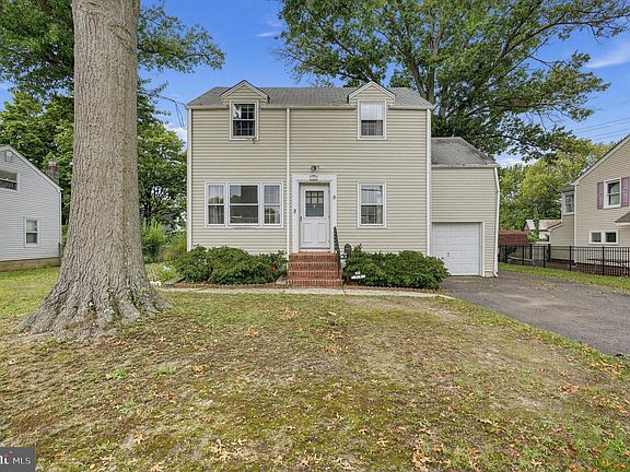 2nd image of 104 Harron Ave