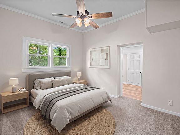 4th image of 201 Oak Ln