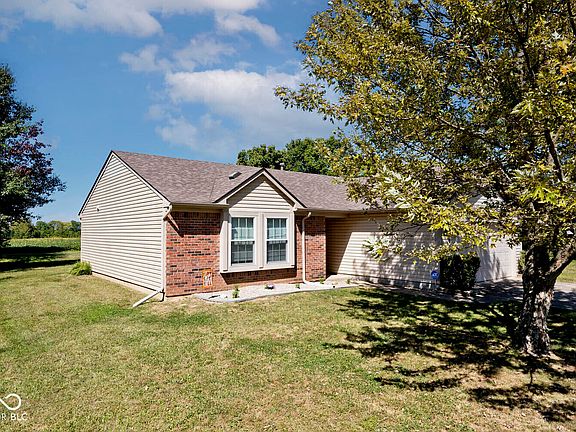 2nd image of 105 Coralbury Ct