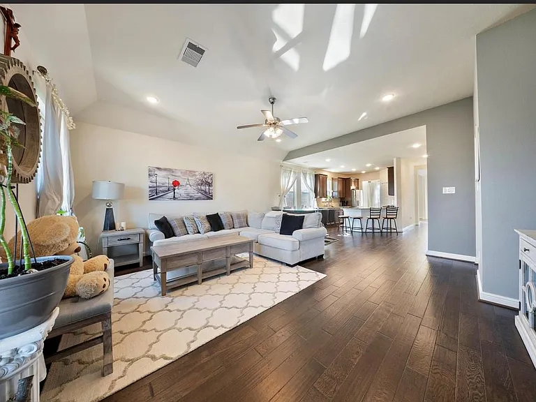 18106 Alora Springs Trce — Photo 10