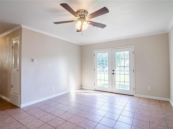 5th image of 2909 S 28th St