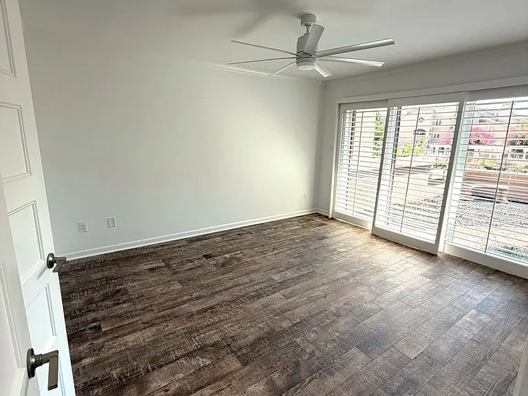 646 Portside Dr — Photo 19