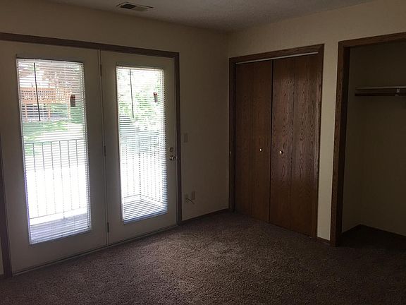 5th image of 2416 E 50th St