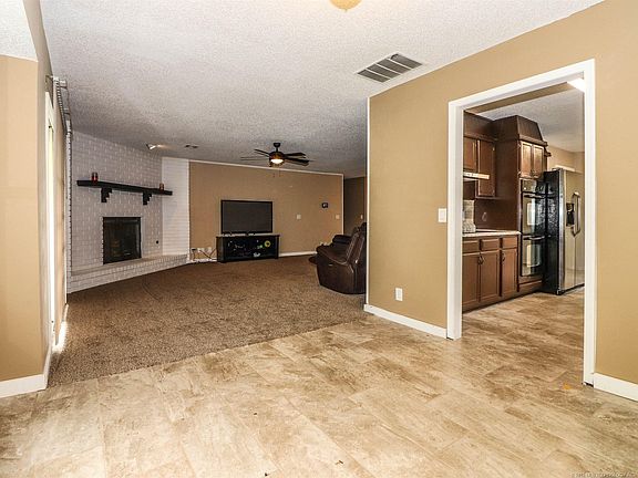5th image of 6801 S Birch Ave