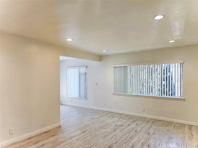 1026 San Rafael Ave — Photo 12