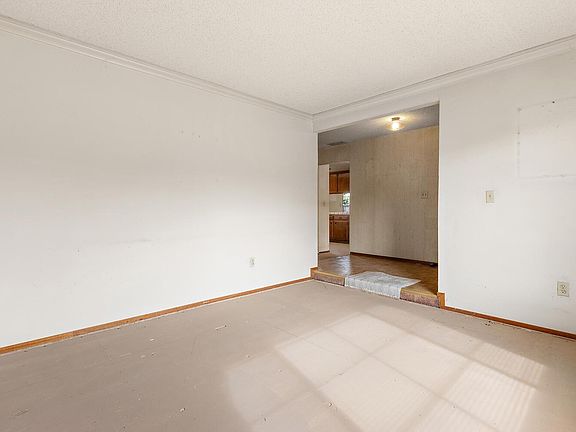 5th image of 920 Rock Ridge Way