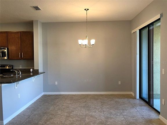 5th image of 2338 Seven Oaks Dr
