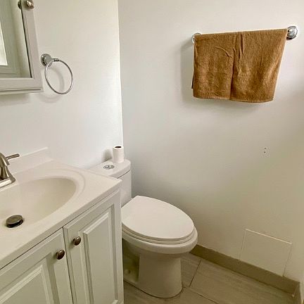 4th image of 7020 N Washtenaw Ave #2