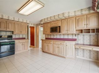 100 Thompson Dr SE APT 212, Cedar Rapids, IA 52403