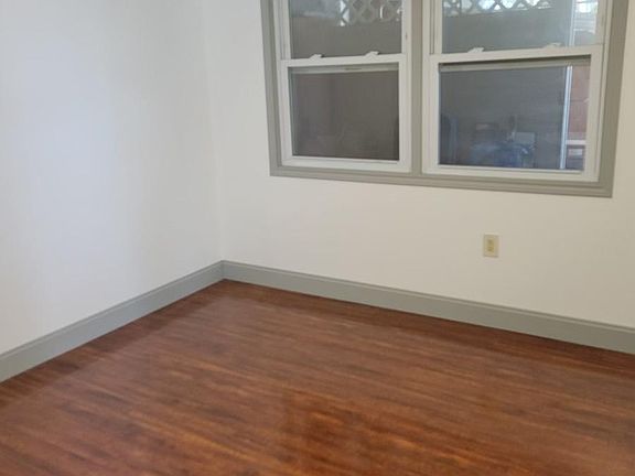 3rd image of 85 Veltman Ave Floor 1