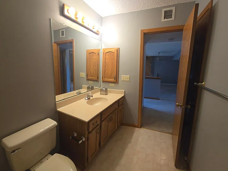 3929 Balsam Dr — Photo 38