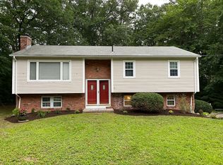 5 Finne Rd, Johnston, RI 02919