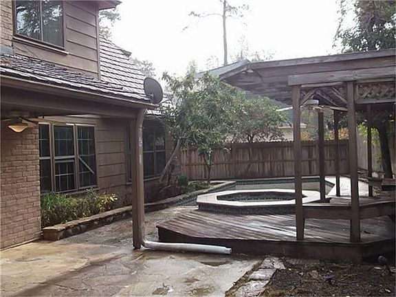 4th image of 15407 Fawn Villa Dr