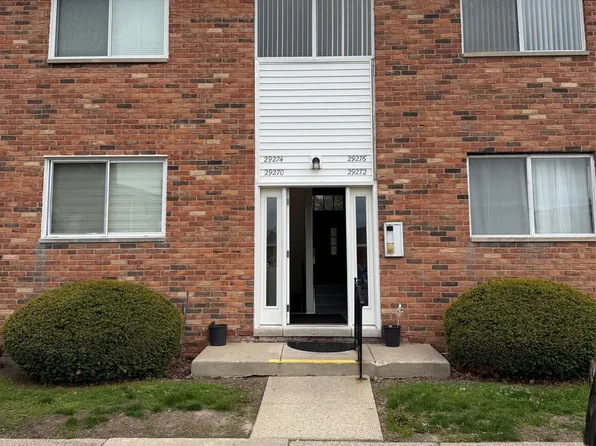 29276 Hoover Rd, Warren, MI 48093