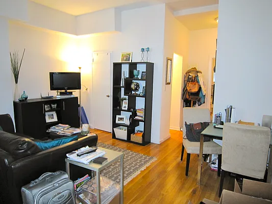 Rented by JK Dansar Corp | media 25