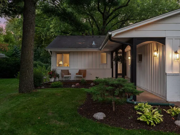 4440 Vandervork Ave, Edina, MN 55436