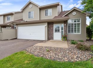 2440 Oakridge Cir, Hudson, WI 54016