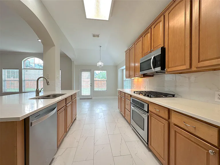 1579 Poets Way — Photo 23