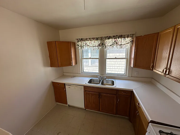 394 Taunton Pl #2UPR — Photo 5