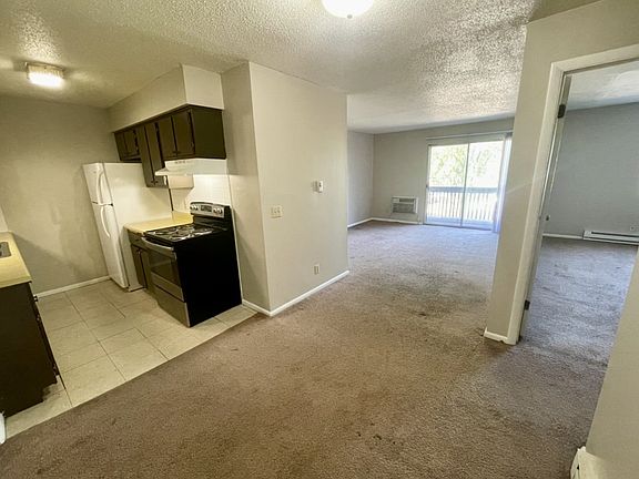 3rd image of 217 N Charleston Blvd APT 5