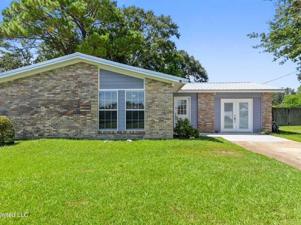 3717 Warwick St, Pascagoula, MS 39581