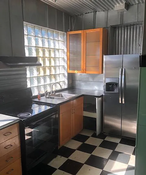 820 Vine St — Photo 4