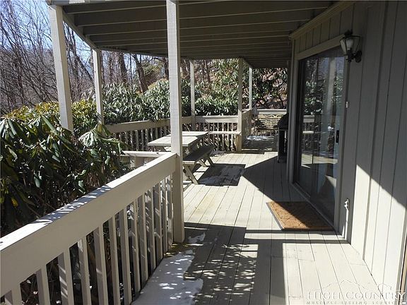 3rd image of 350 Skyland Dr
