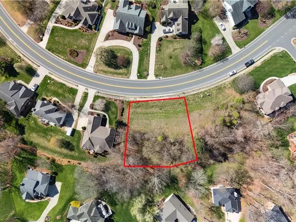 706 Golf House Rd E #59, Whitsett, NC 27377