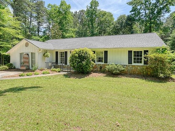 2nd image of 367 Bradshaw Ln
