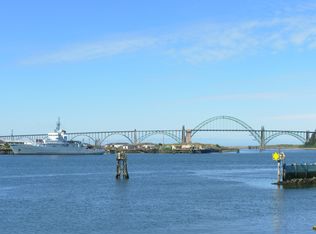 1000 Bay, Newport, OR