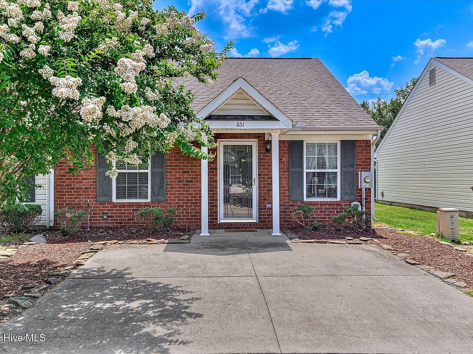 1st image of 651 Brook Trail