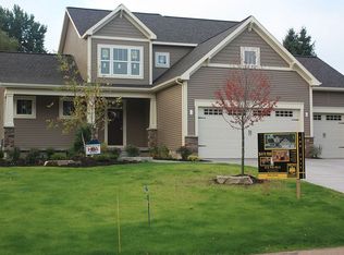 6578 Scarborough Dr SE, Ada, MI 49301