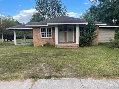 210 S Church St, Manning, SC, 29102