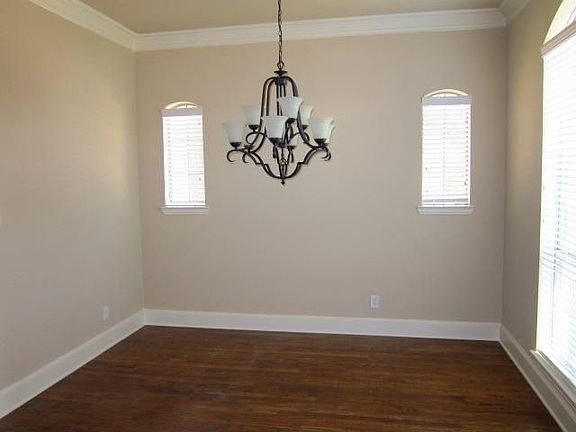 2nd image of 6316 Castle Rock Cir