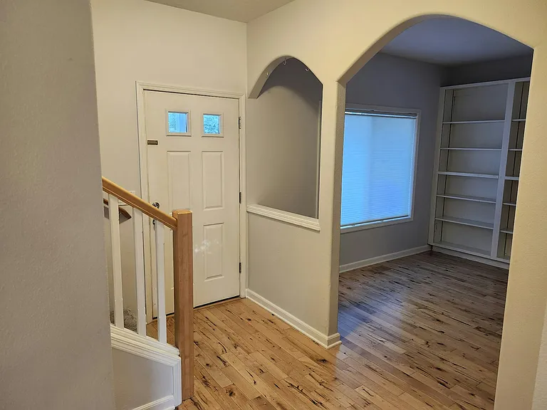 203 NE 55th Ave — Photo 13