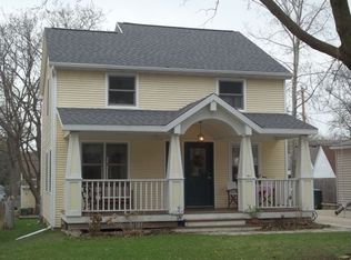 2914 McKinley St, Madison, WI 53705