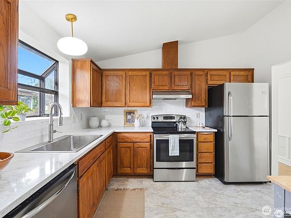 2nd image of 3519 NE 95th Street