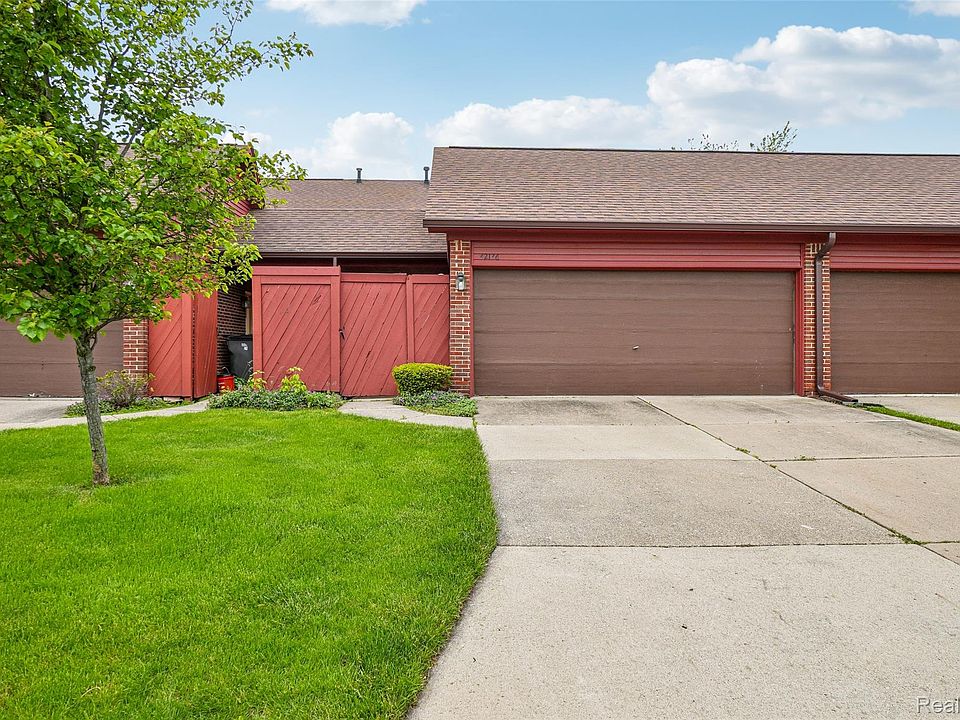 1st image of 42136 Lochmoor St