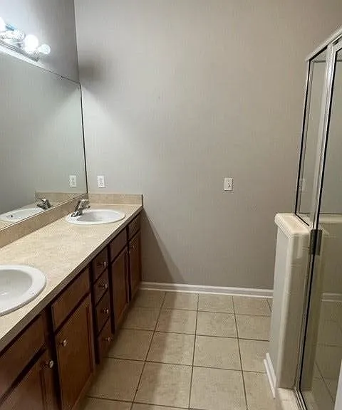5456 Hampton Hill Cir — Photo 8