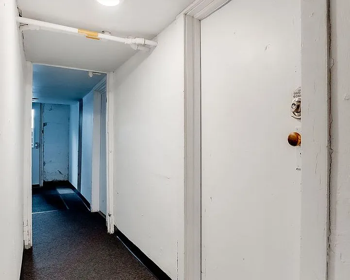 2010 Marshall Ave — Photo 16