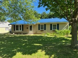 915 Sunset Rdg, Danville, IL 61832