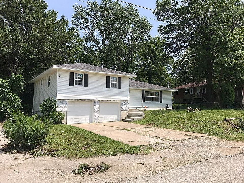 1st image of 2409 N 40th St